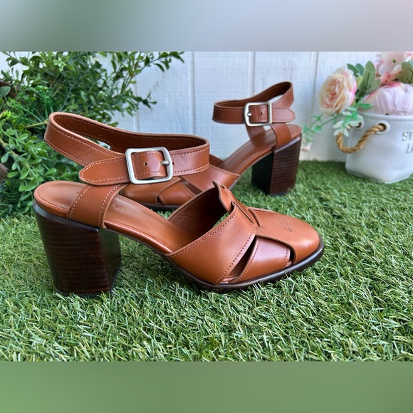 Vince
Women's Lyra Sandals Terra Rosa (tan/ saddle, / brown vintage Vachetta 6 - Picture 10 of 15